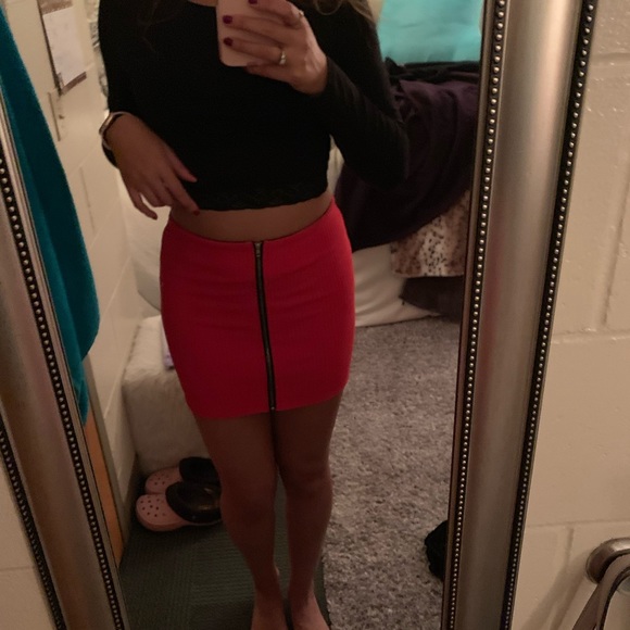 Forever 21 Red Mini Skirt - Picture 5 of 5
